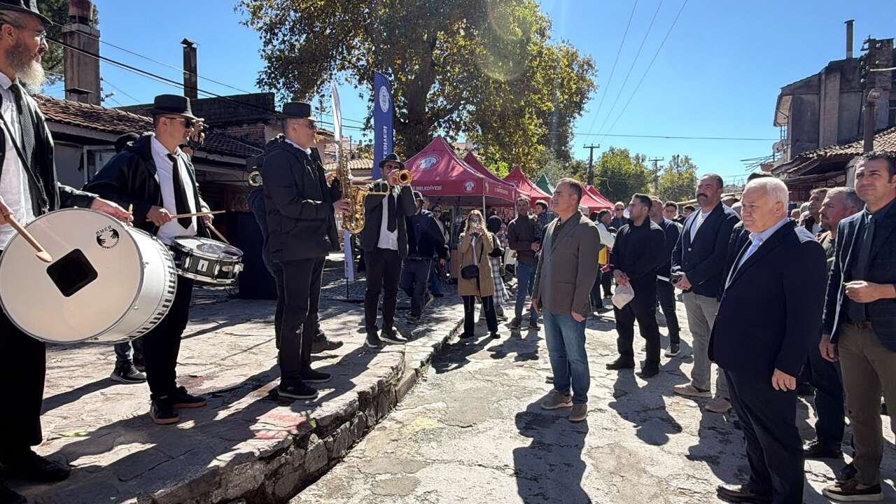 9. Muğla Tarhana Festivali Başladı: Saburhane Meydanı’nda Yoğun Katılım 6